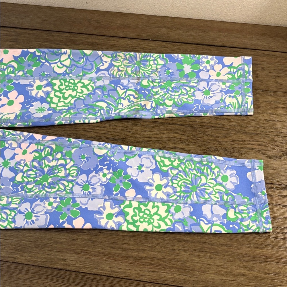 NWOT [Lilly Pulitzer] Luxletic High Rise Weekender Mid Floral Leggings Womens XS - Picture 9 of 15